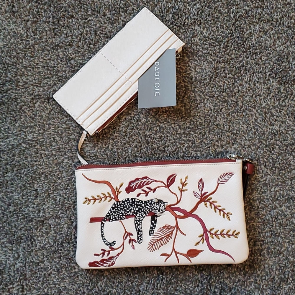 PARFOIS EMBROIDERED WRISLET whith cards holder
